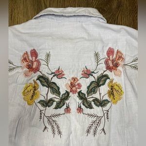 Entro Embroidered Linen Top